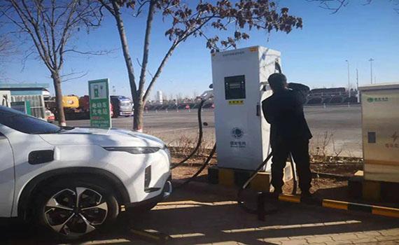 呂梁春運(yùn)期間新能源汽車充電量飆升，充電設(shè)施不斷完善