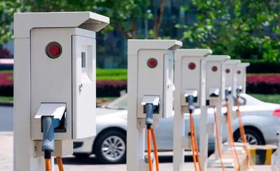 南京超充網(wǎng)絡(luò)的崛起：引領(lǐng)電動汽車新紀元